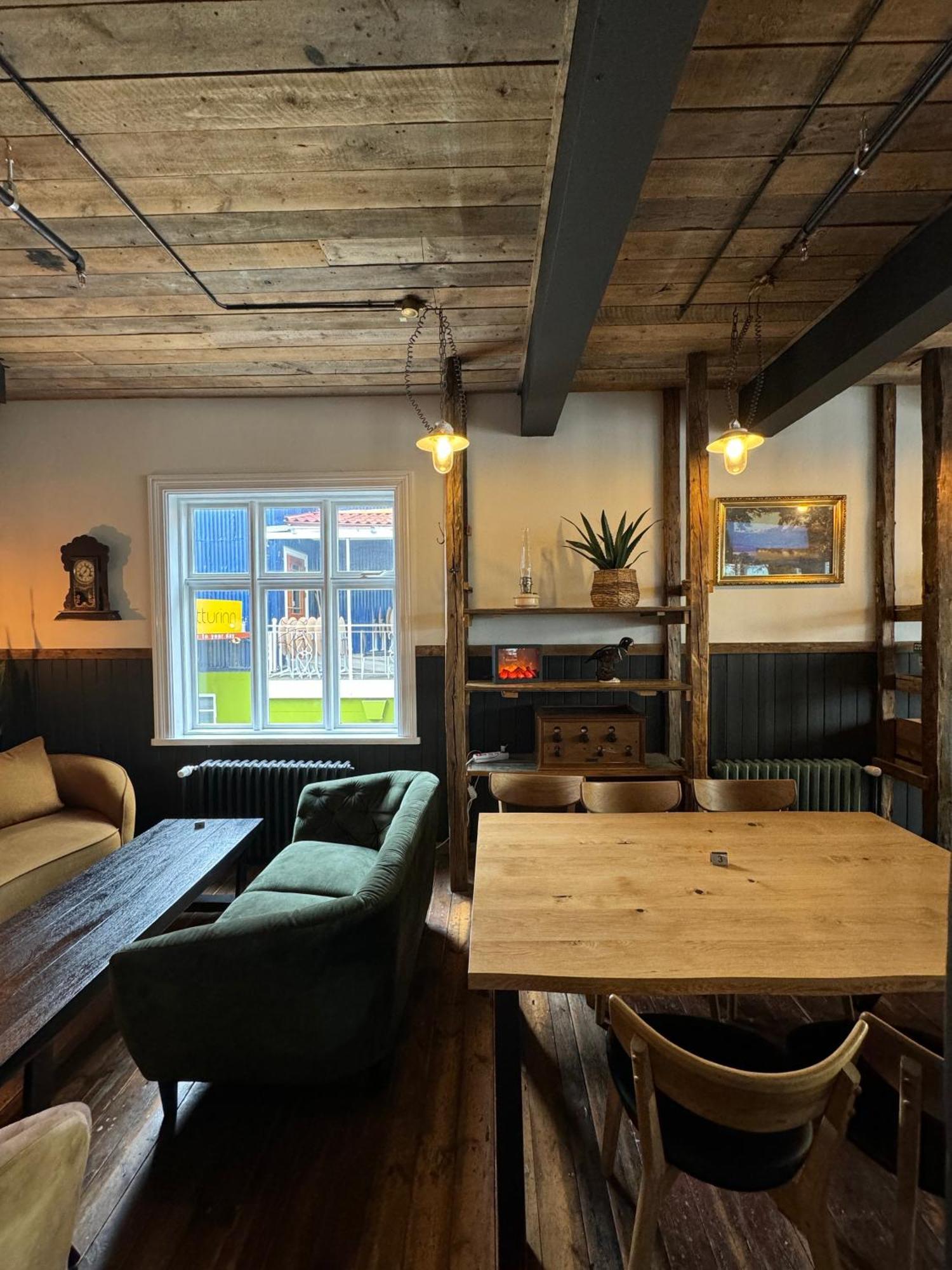 بيت شباب Akureyri Backpackers المظهر الخارجي الصورة