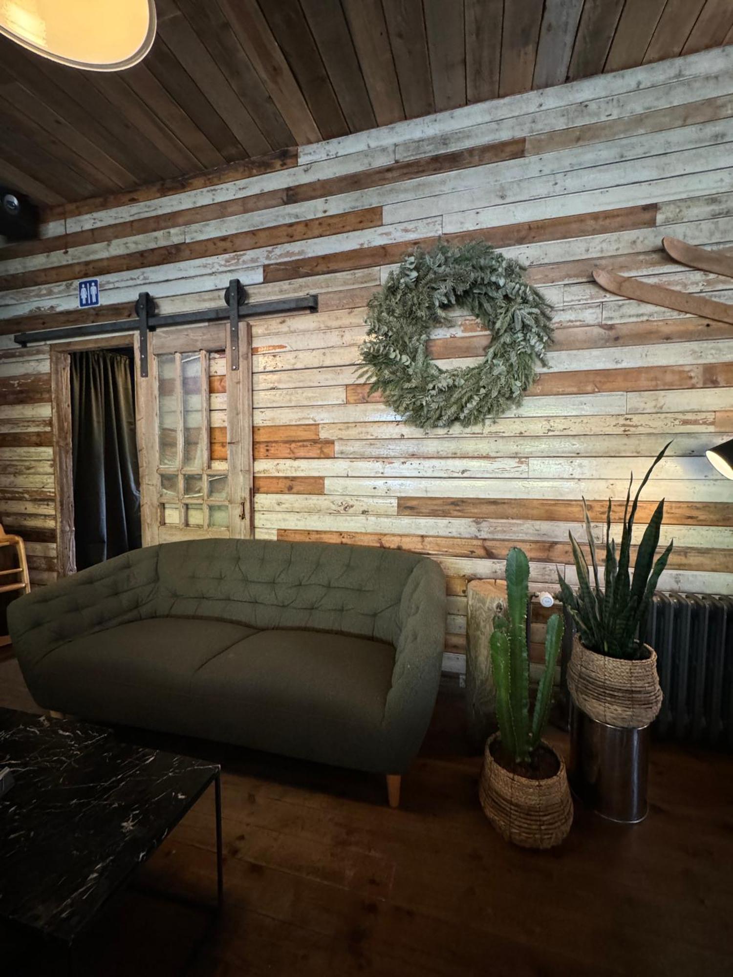 بيت شباب Akureyri Backpackers المظهر الخارجي الصورة