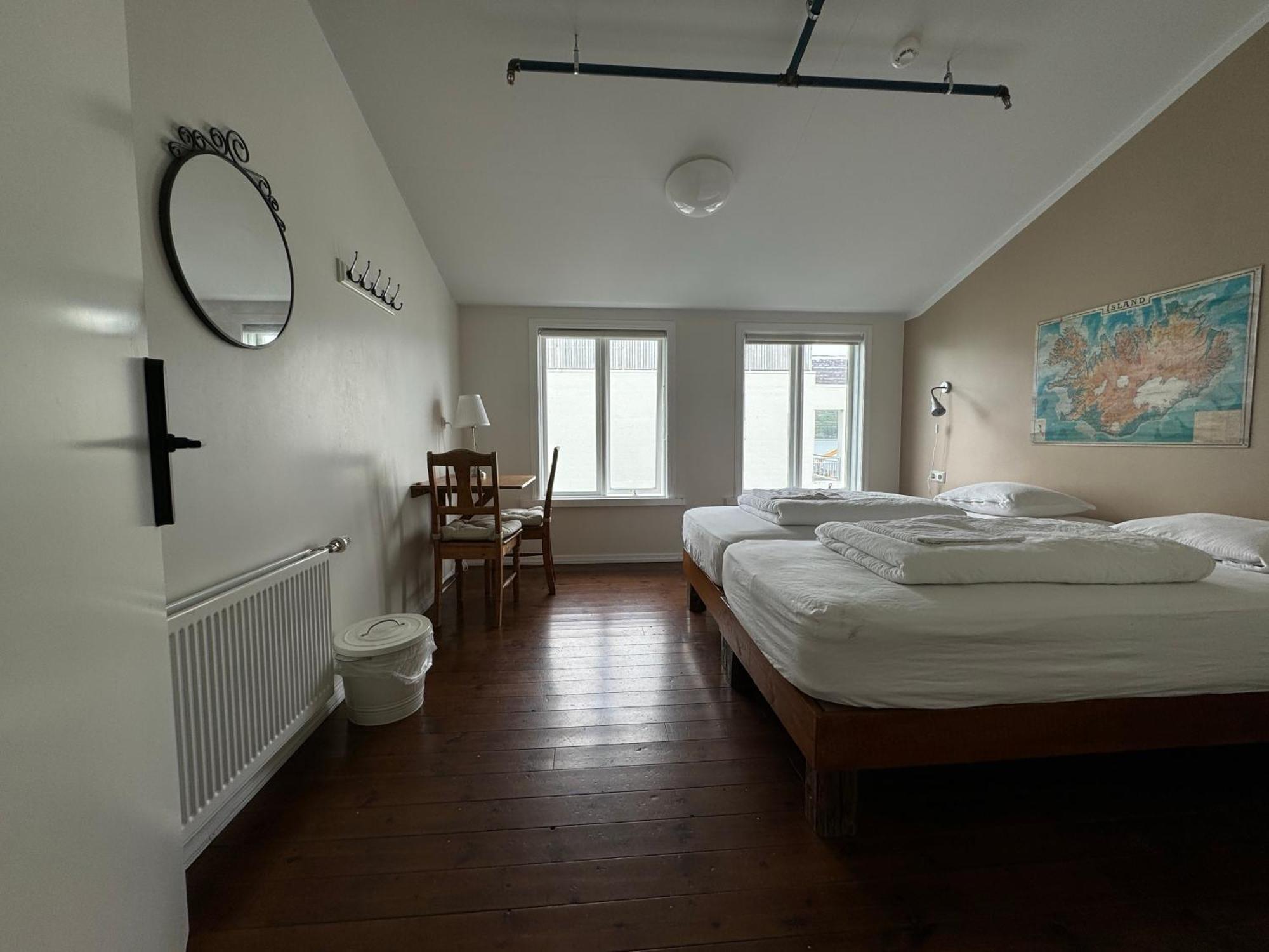 بيت شباب Akureyri Backpackers المظهر الخارجي الصورة