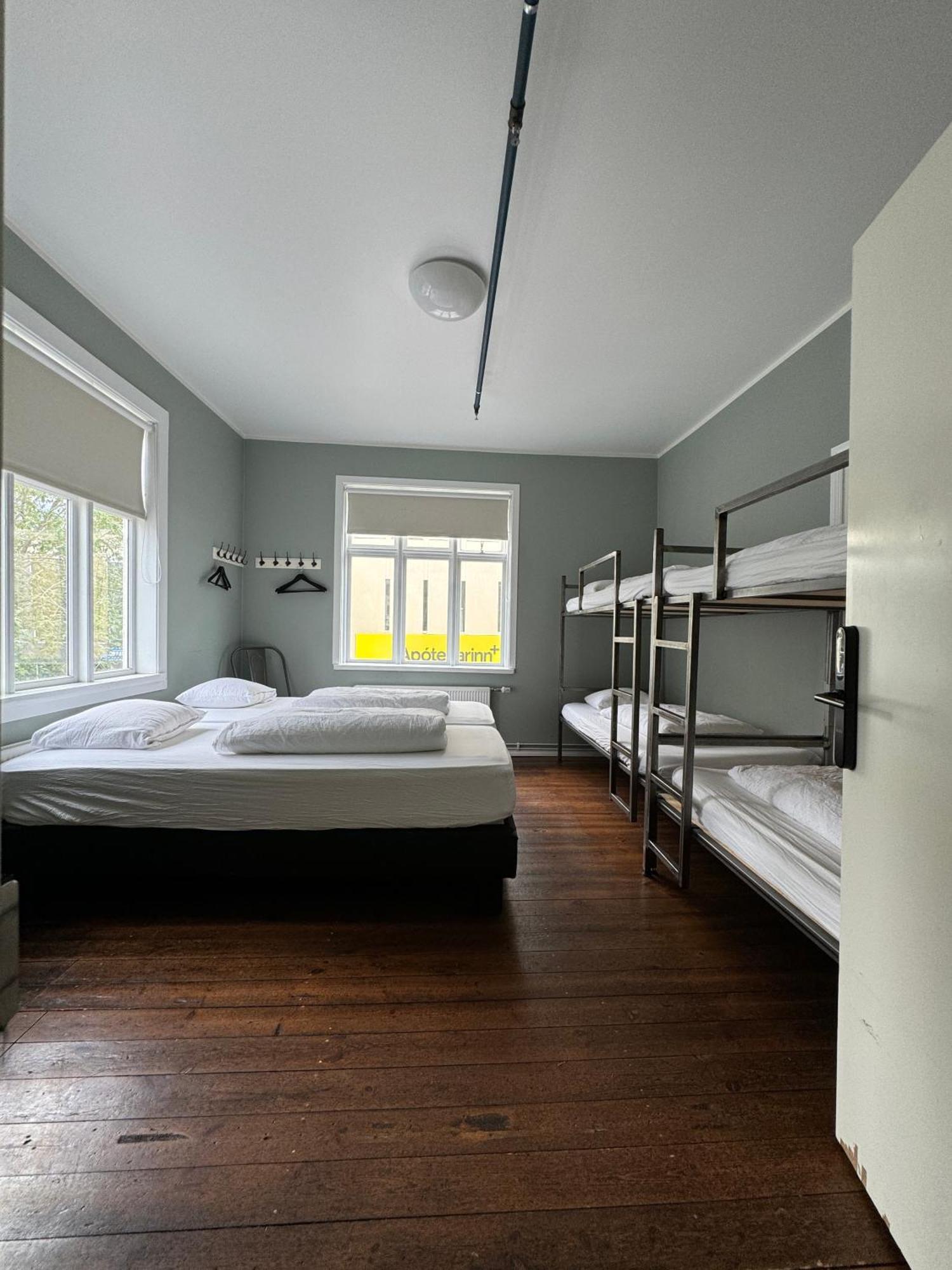 بيت شباب Akureyri Backpackers المظهر الخارجي الصورة